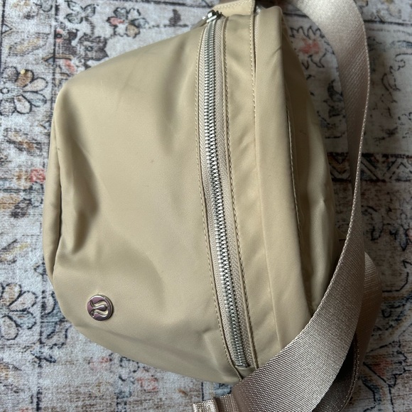 Lululemon City Adventurer Belt Bag 2.5L - Picture 9 of 9